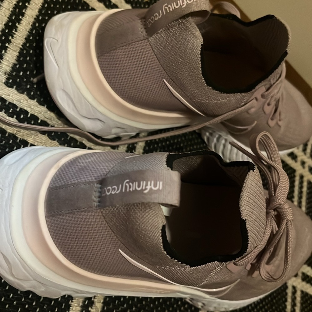 Nike Infinity React size 10 like new - Picture 2 of 4